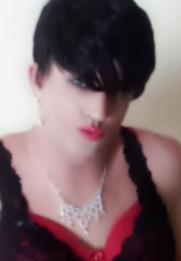 Elle Lushes Crossdresser pics - old and new.