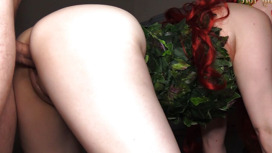 Poison Ivy Cosplay