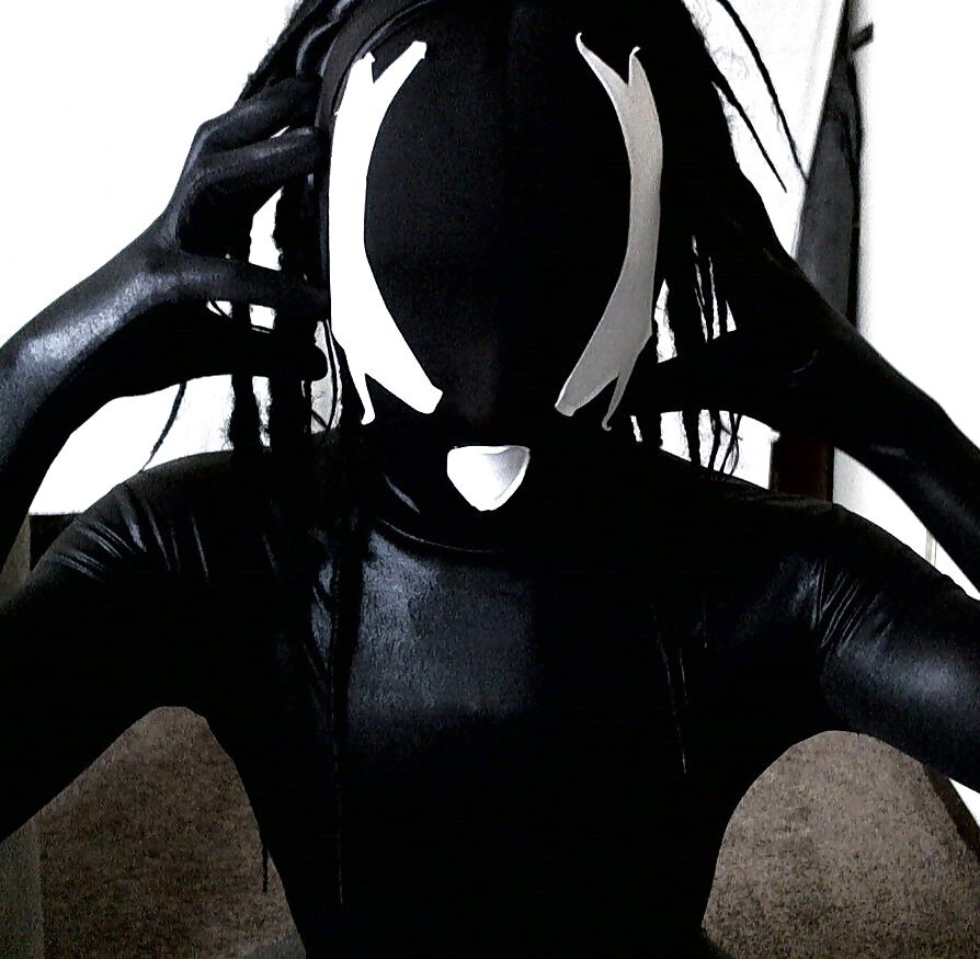 Zentai creature