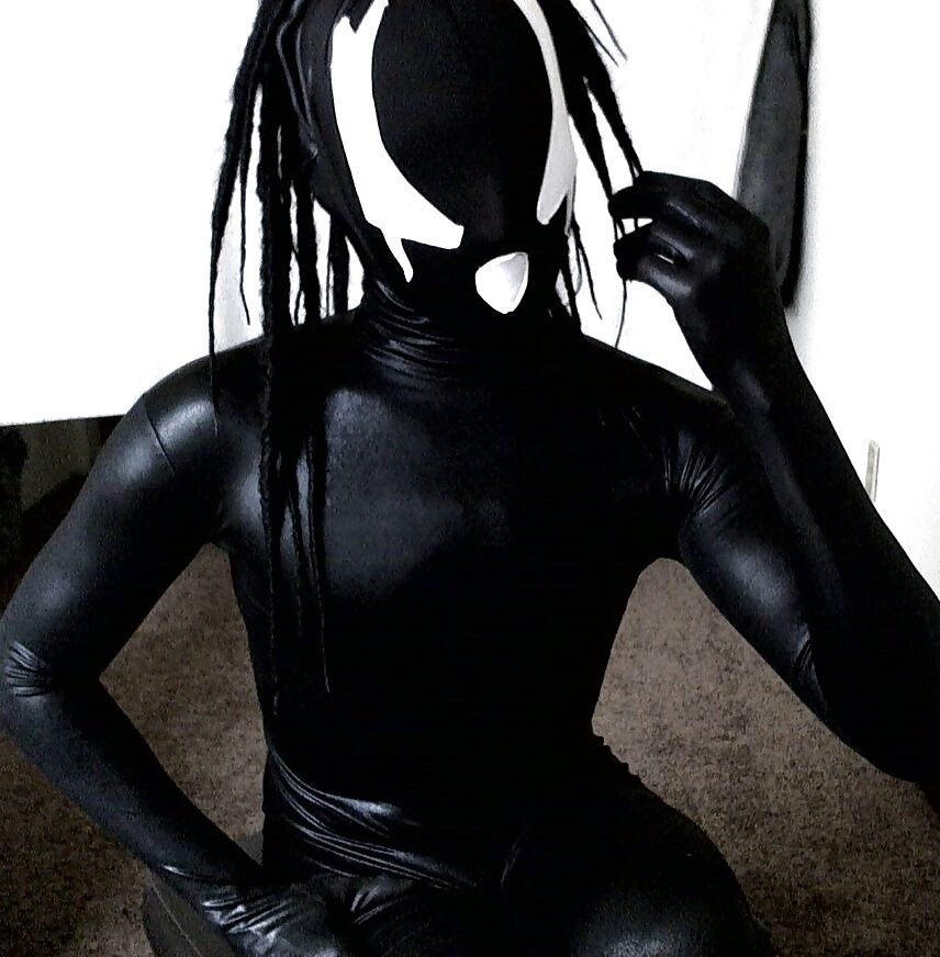 Zentai creature