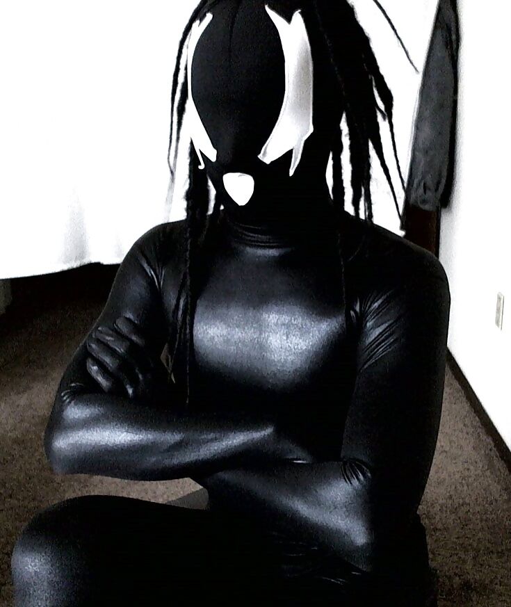 Zentai creature