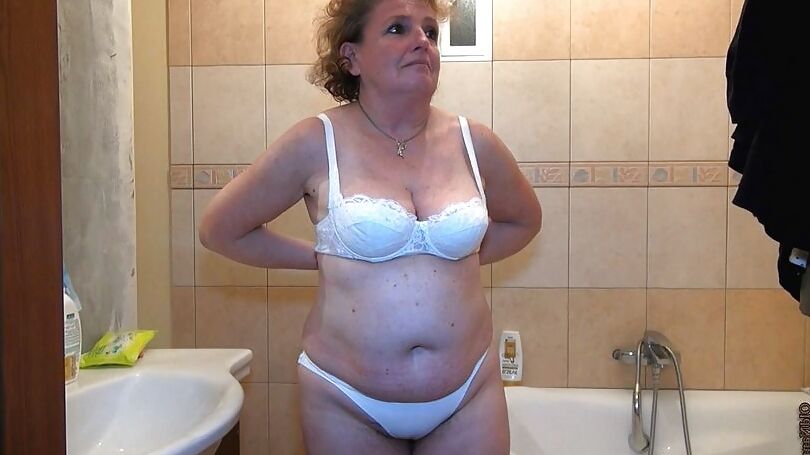 Old granny in the bathroom