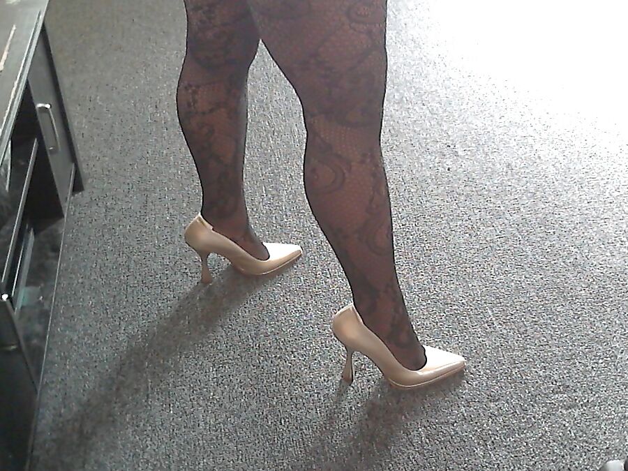 Gold Pumps