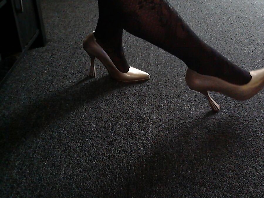 Gold Pumps