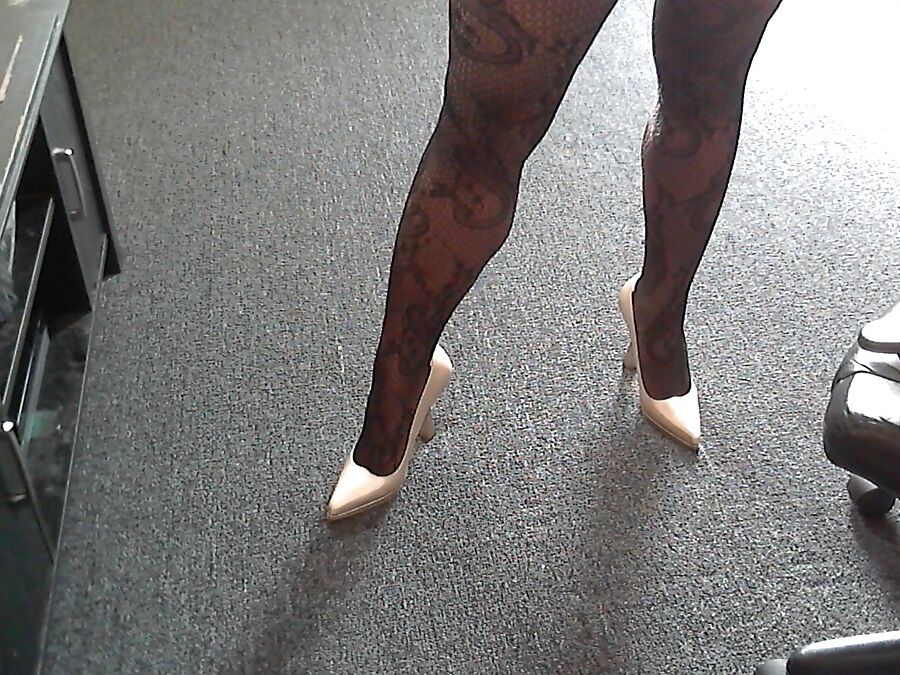Gold Pumps
