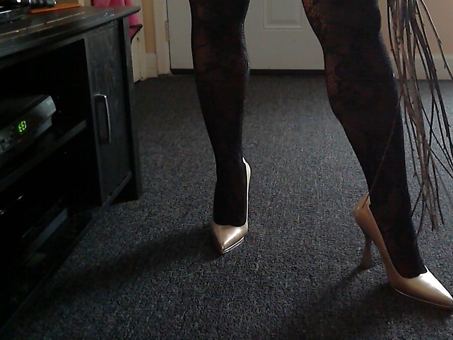 Gold Pumps