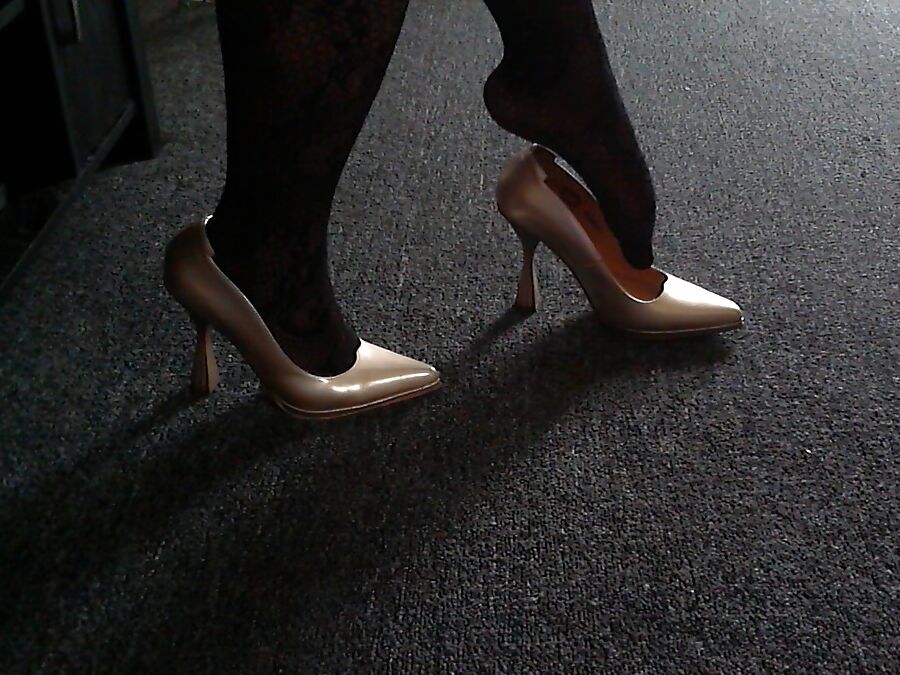 Gold Pumps