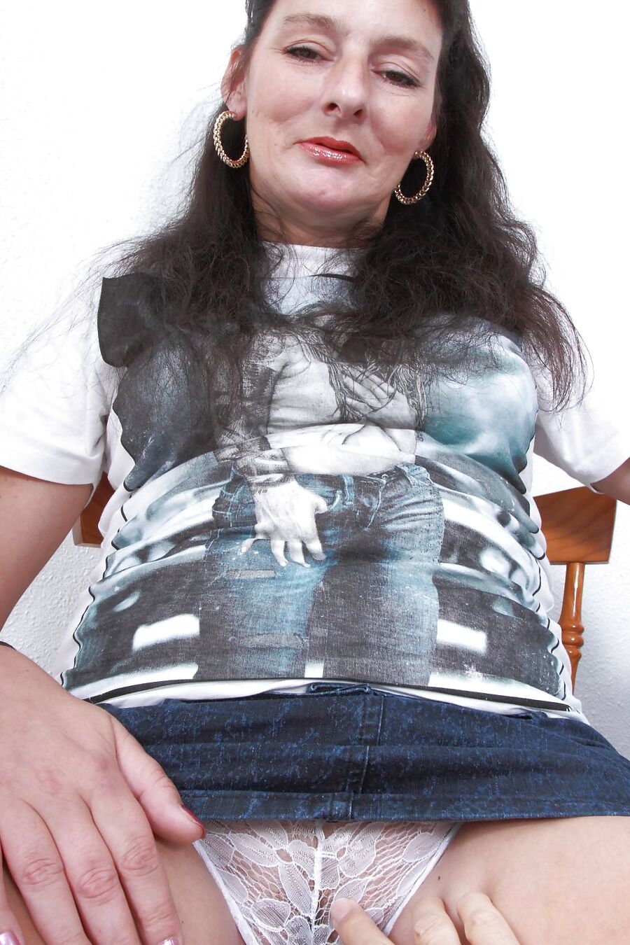 British mom Becky from OlderWomanFun