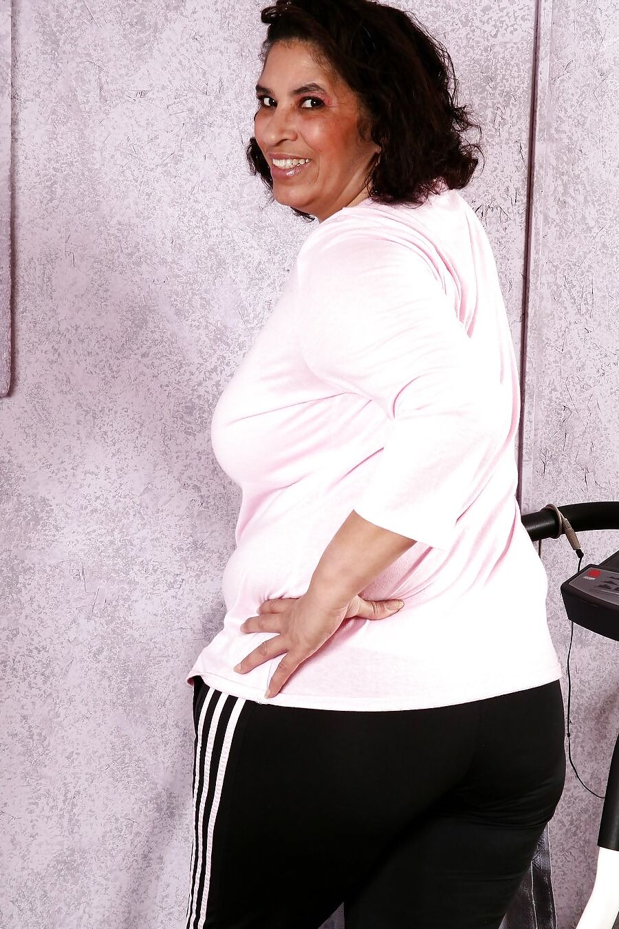 52 year old granny Fannie from OlderWomanFun
