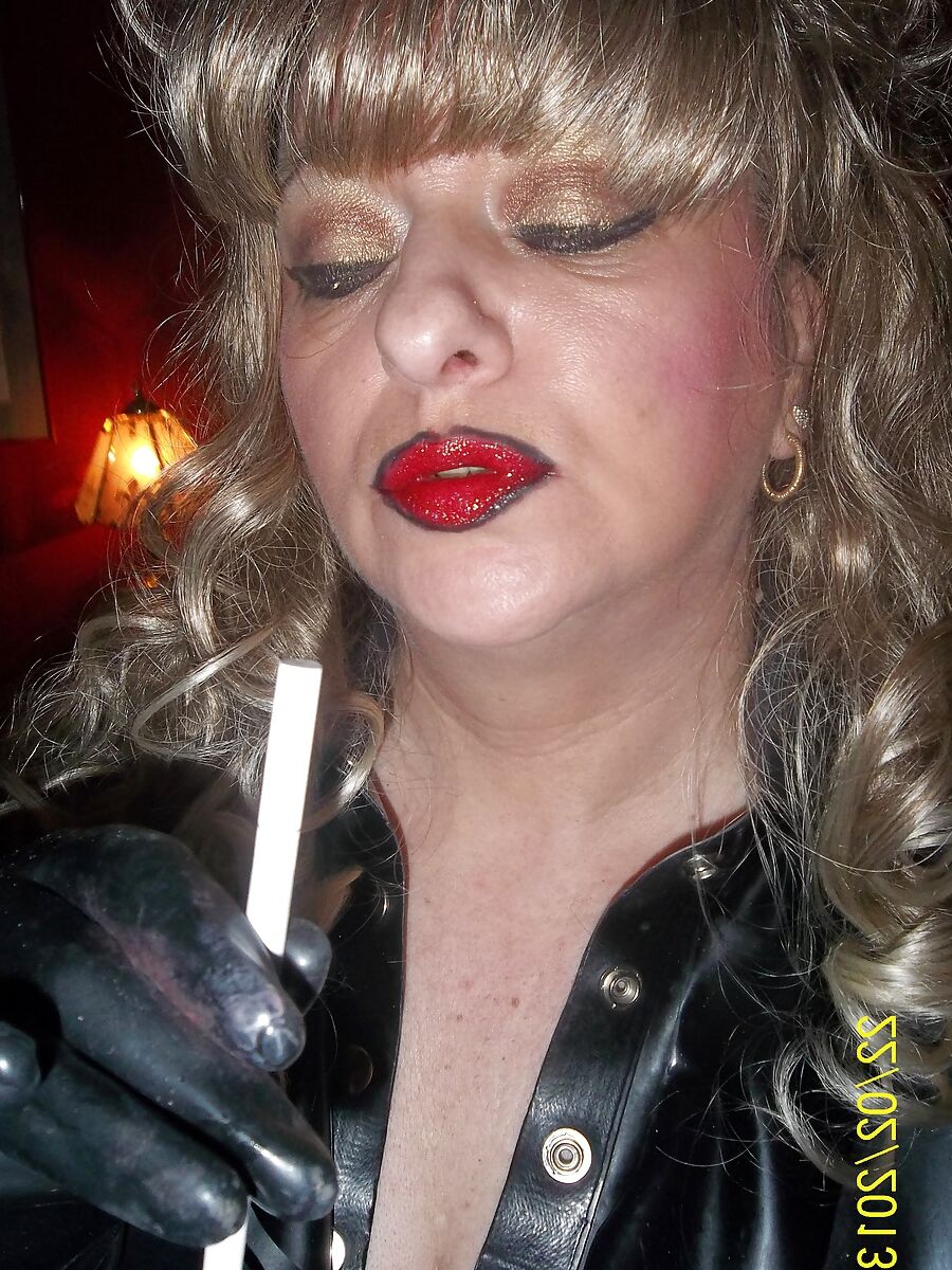 SMOKING SLUT PT 2