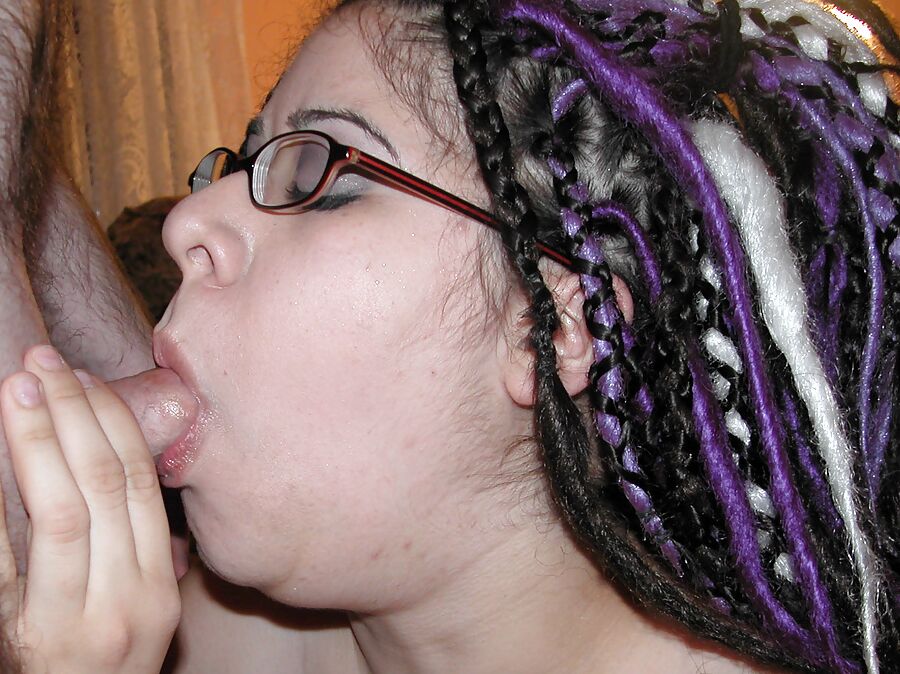 Plump coed LuLu sucking dick