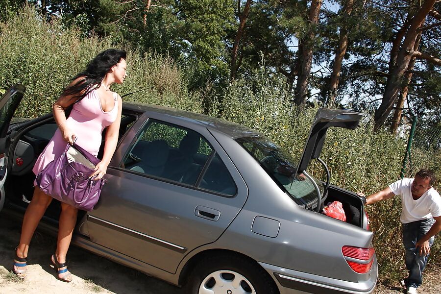 Mature mother fucked nice and hard outdoor PART 3