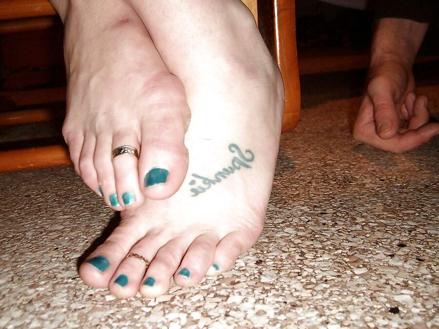 Painted toes