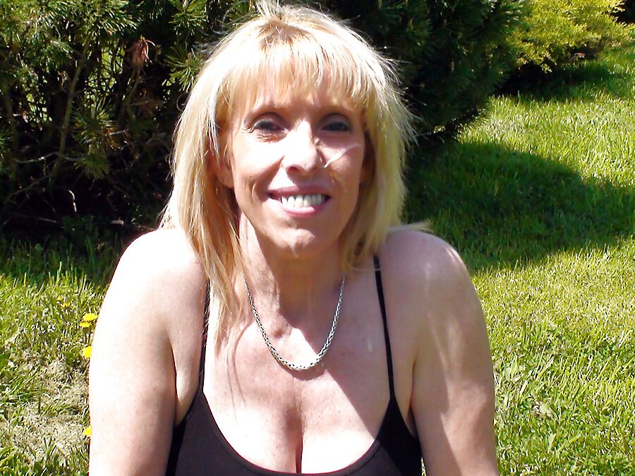 Fun Public Outdoor Blow-Job With A New Guy I Met On-Line