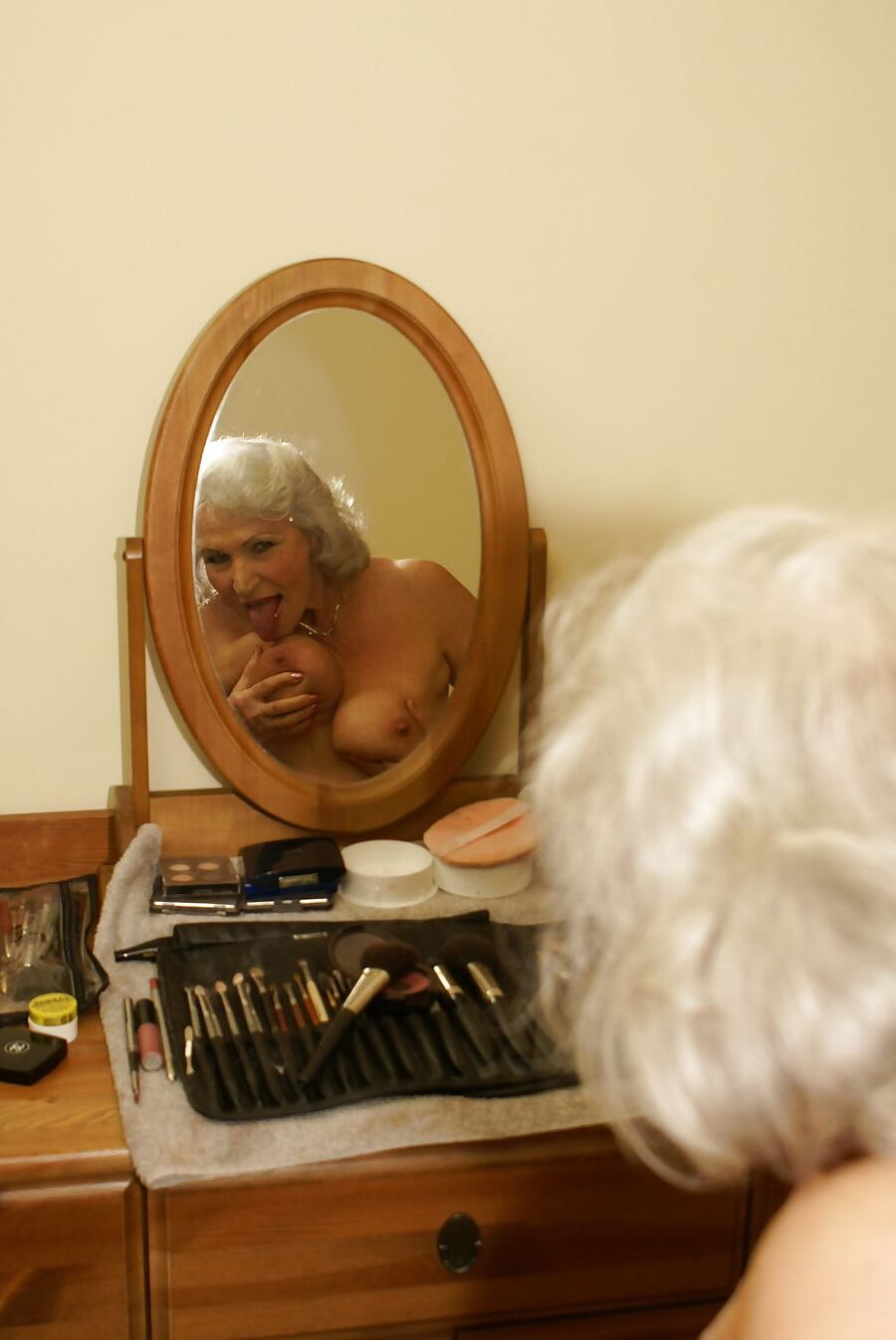 Real Grandmother Shaking Her Old Hairy Cunt PART 2