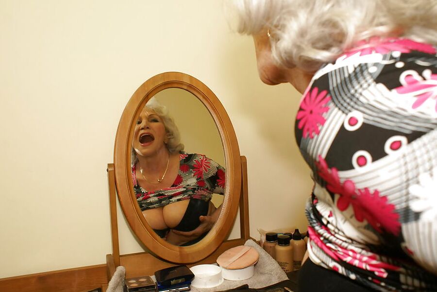 Real Grandmother Shaking Her Old Hairy Cunt PART 1