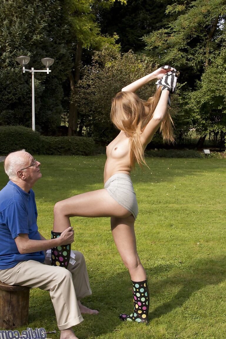 Old man clean Alexis Crystal teeny pussy