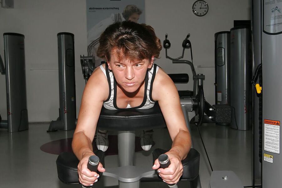 Naked Mature Mothers do Naked Exercises at Gym PART 1