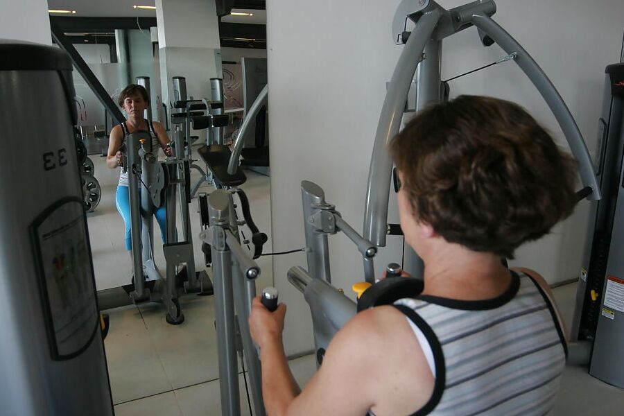 Naked Mature Mothers do Naked Exercises at Gym PART 1