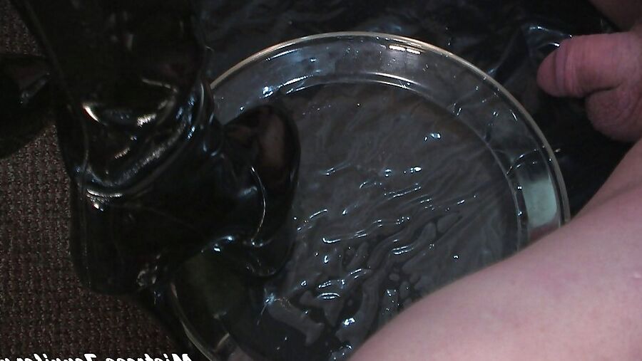 She face fucks and squirts on the bound male