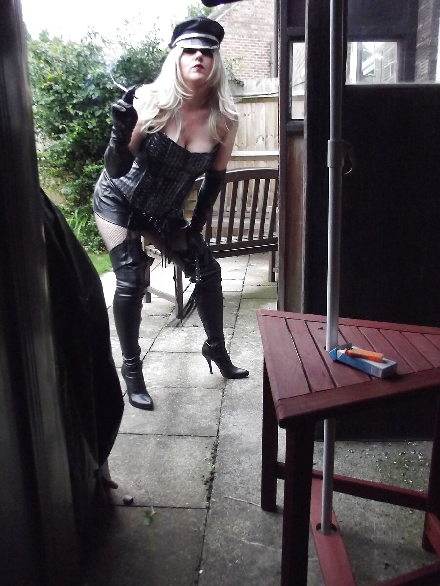 MISTRESS SHIRLEY