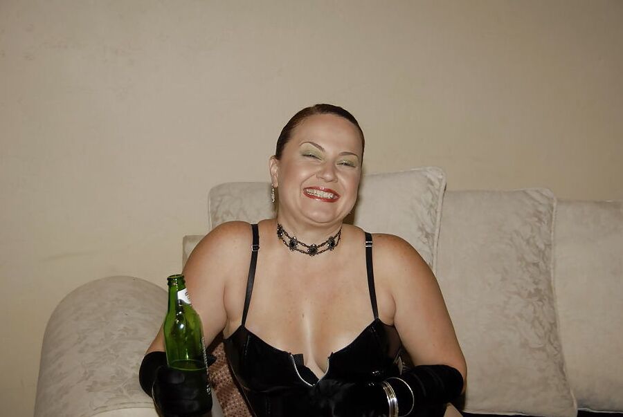 White MOM loves big black cock and BEER