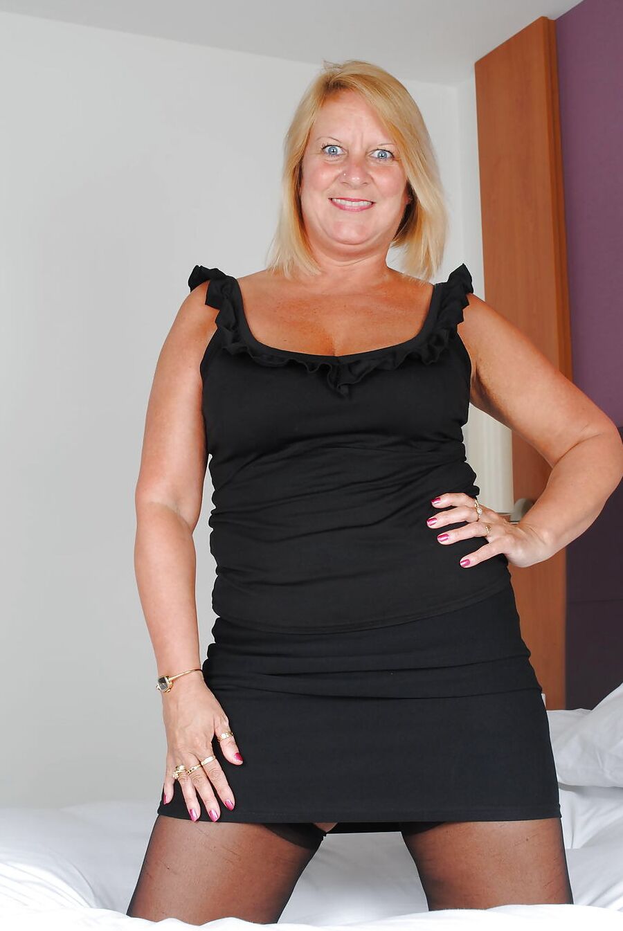 PAWG Fat Ass White Granny Needs Your Cock