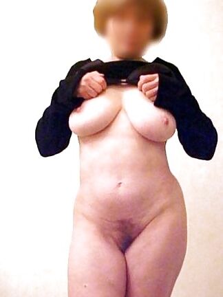 MarieRocks 50+ Revealing Huge Natural Tits