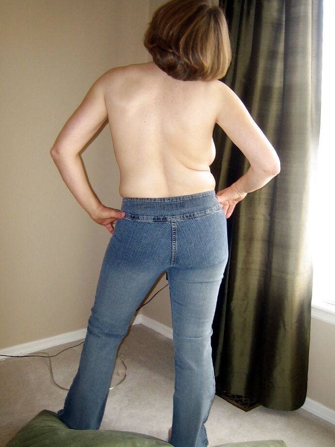 MarieRocks, 50+ MILF - Photos from 2011 #2