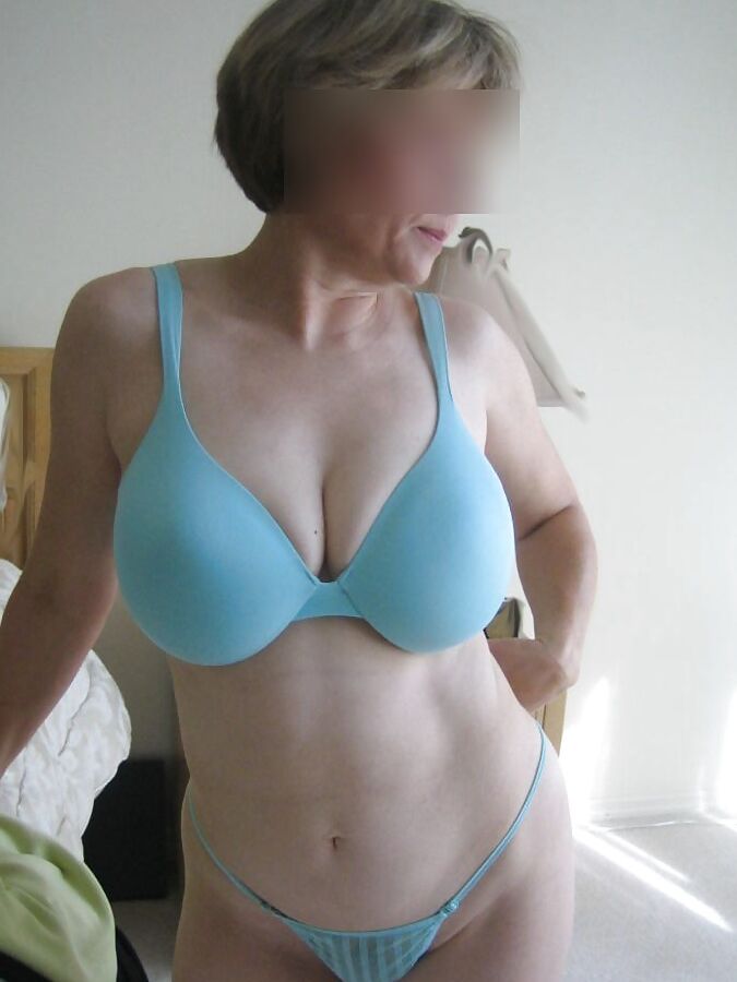 MarieRocks, 50+ MILF - Photos from 2008 #5