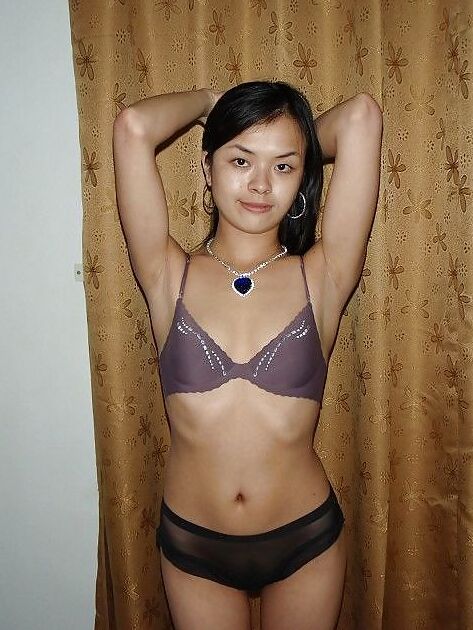 Cute Asian girlfriend posing and handjob