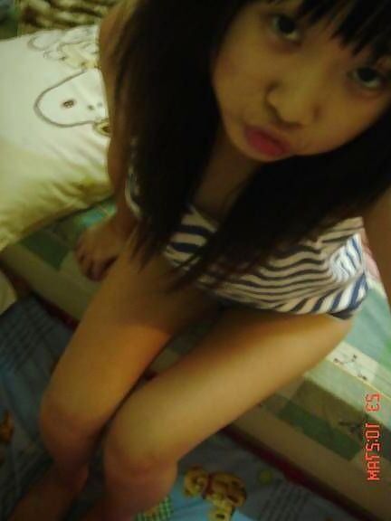 Selfmade pics of hot Asian naked at home