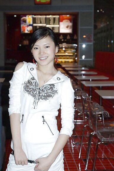 Homemade pics of Asian girlfriend posing