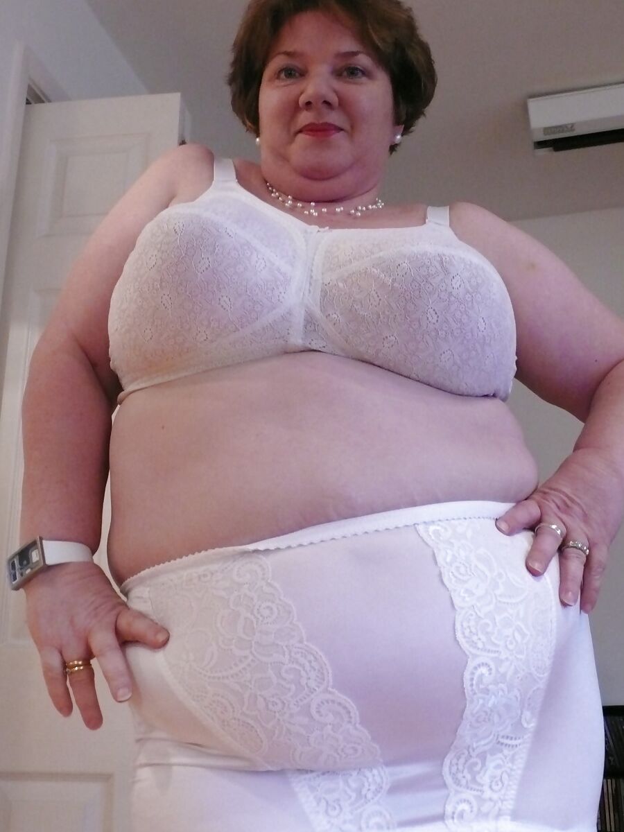 Chris44g White Girdle