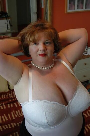 Chris44g White Teddy