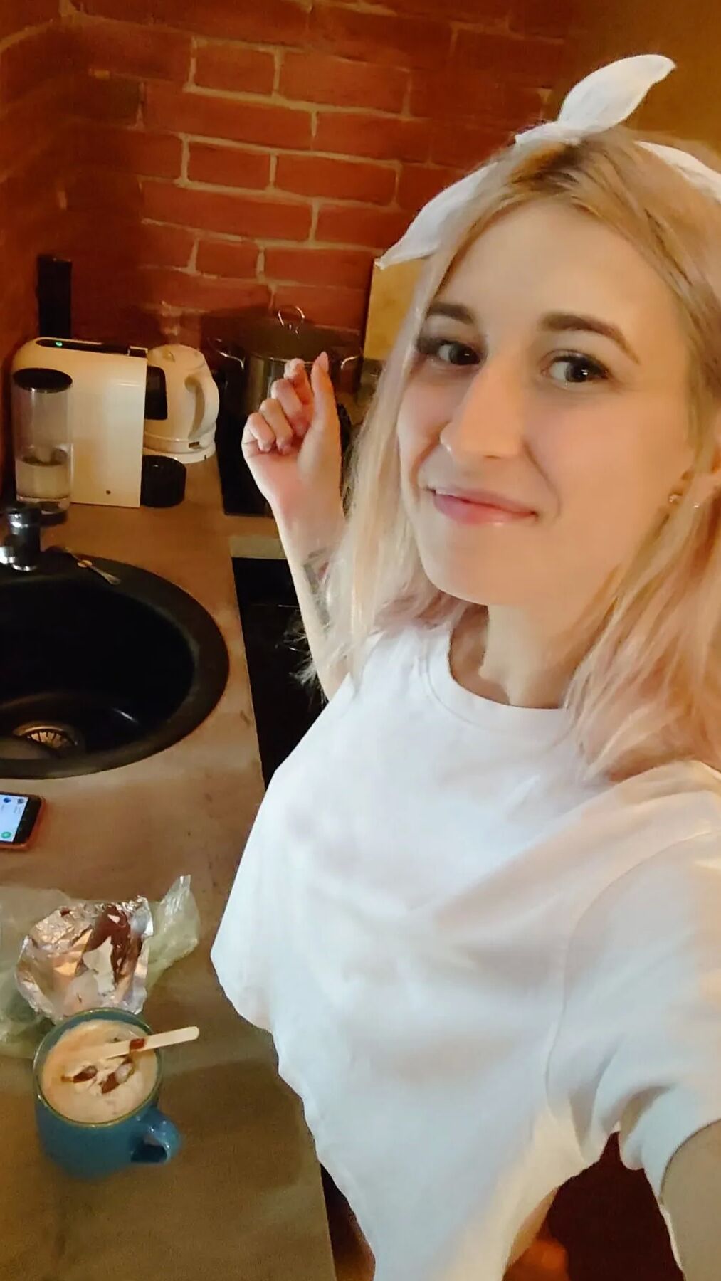 Petite teen cutie loves to get naked and dirty