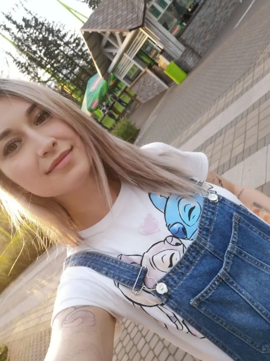 Petite teen cutie loves to get naked and dirty