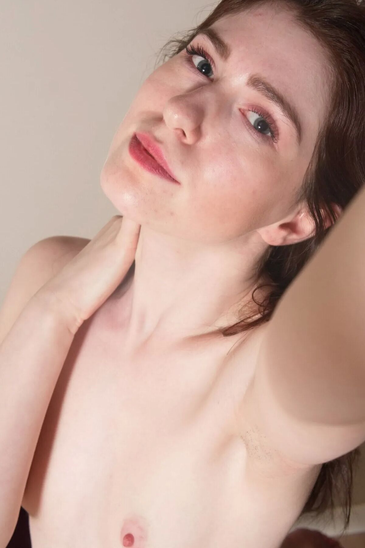 I like to take pics of my perfect tits
