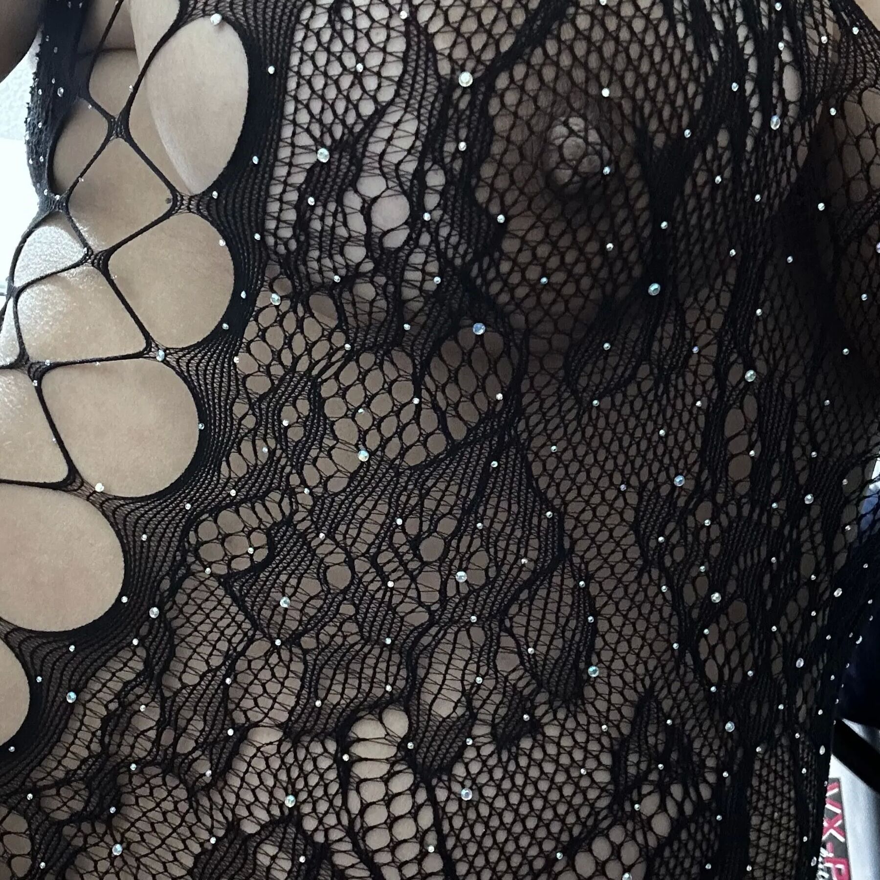 Cum with my hot body in my room and I have to wait more cont