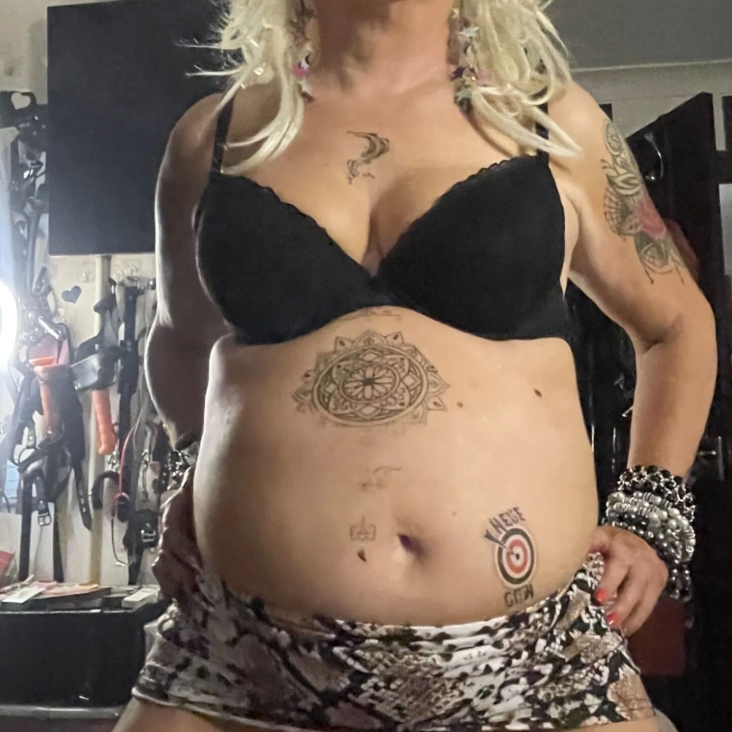SMOKING WHORE 2
