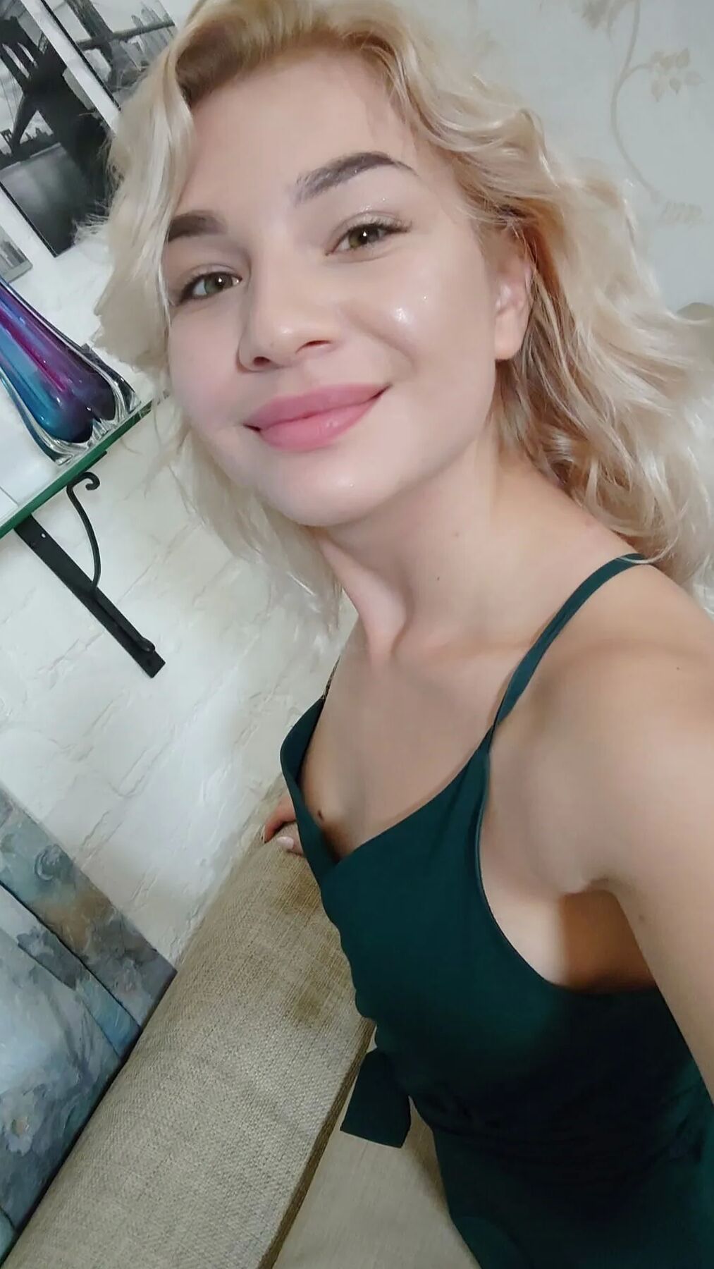 Blonde cutie loves teasing with her juicy parts