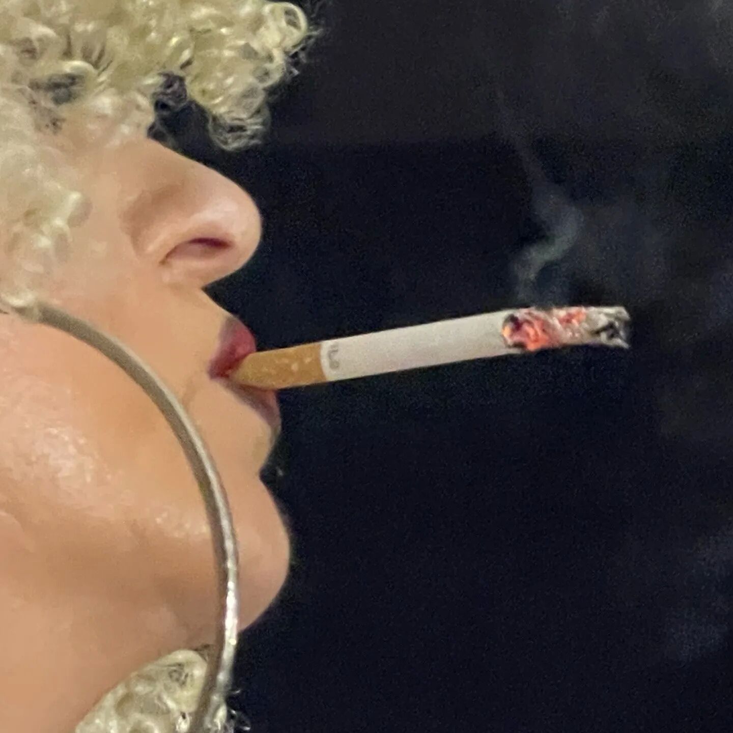 SMOKING WHORE