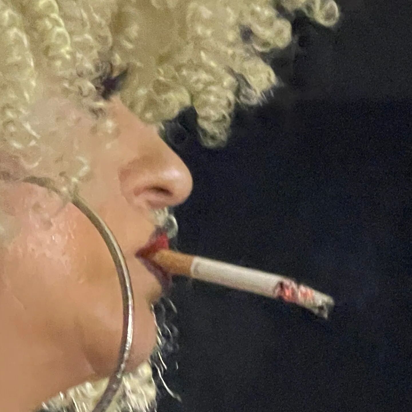 SMOKING WHORE