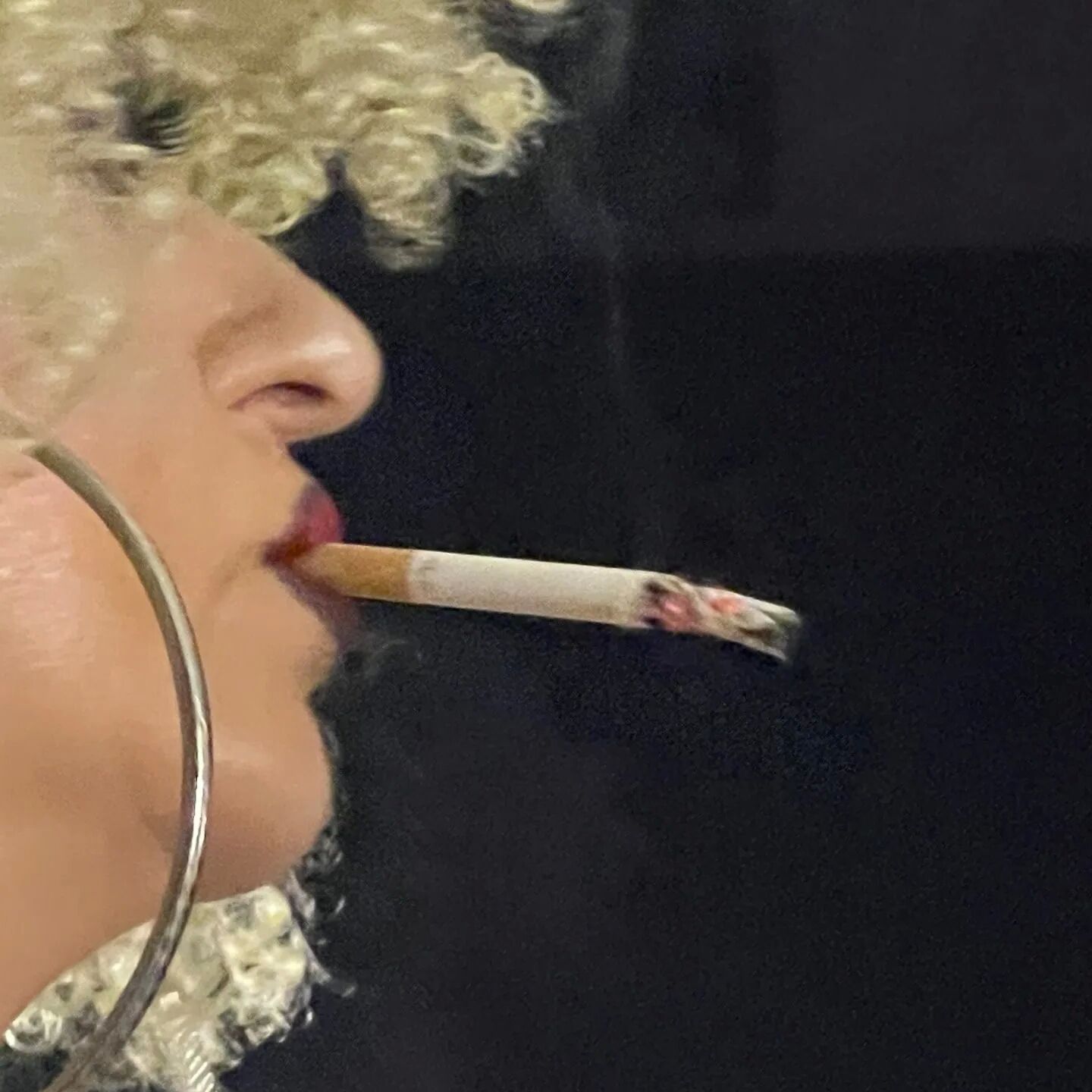 SMOKING WHORE
