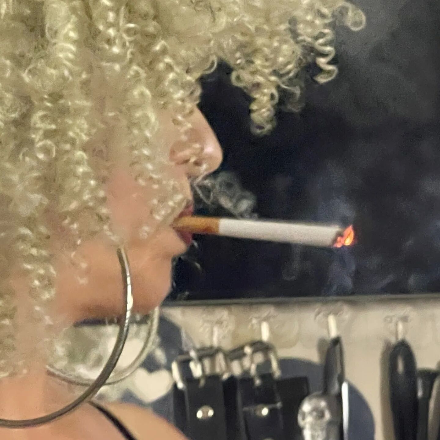 SMOKING WHORE