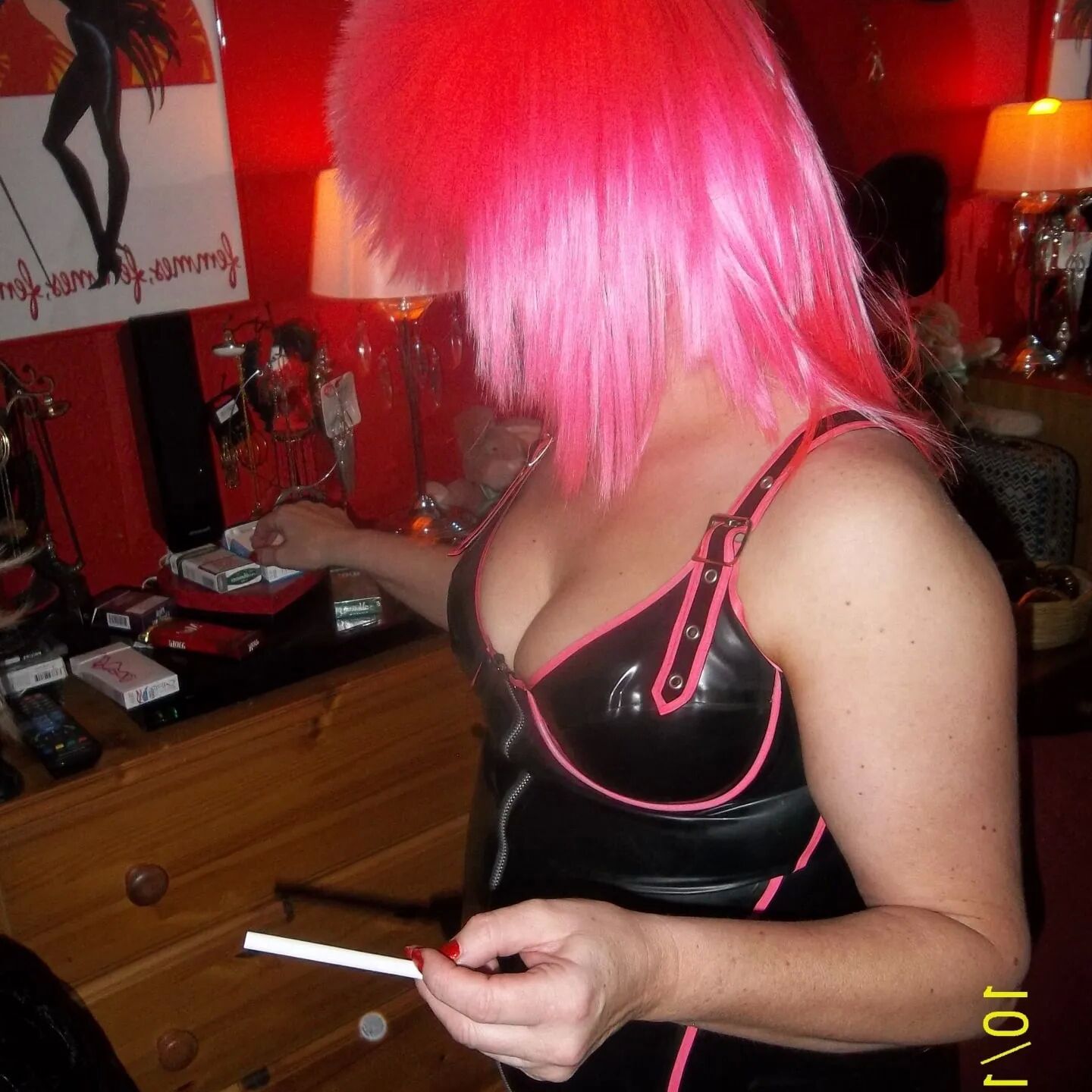 SHIRLEY SLUT 318