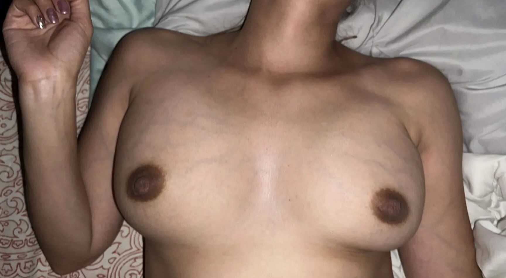 Real Wife Loves To Show Off When She Gets Fucked