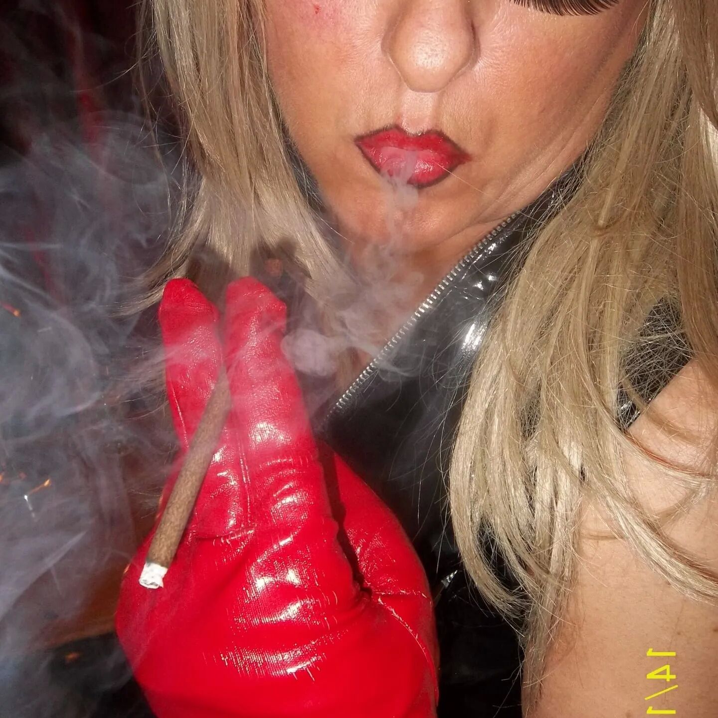 SHIRLEY SLUT 306