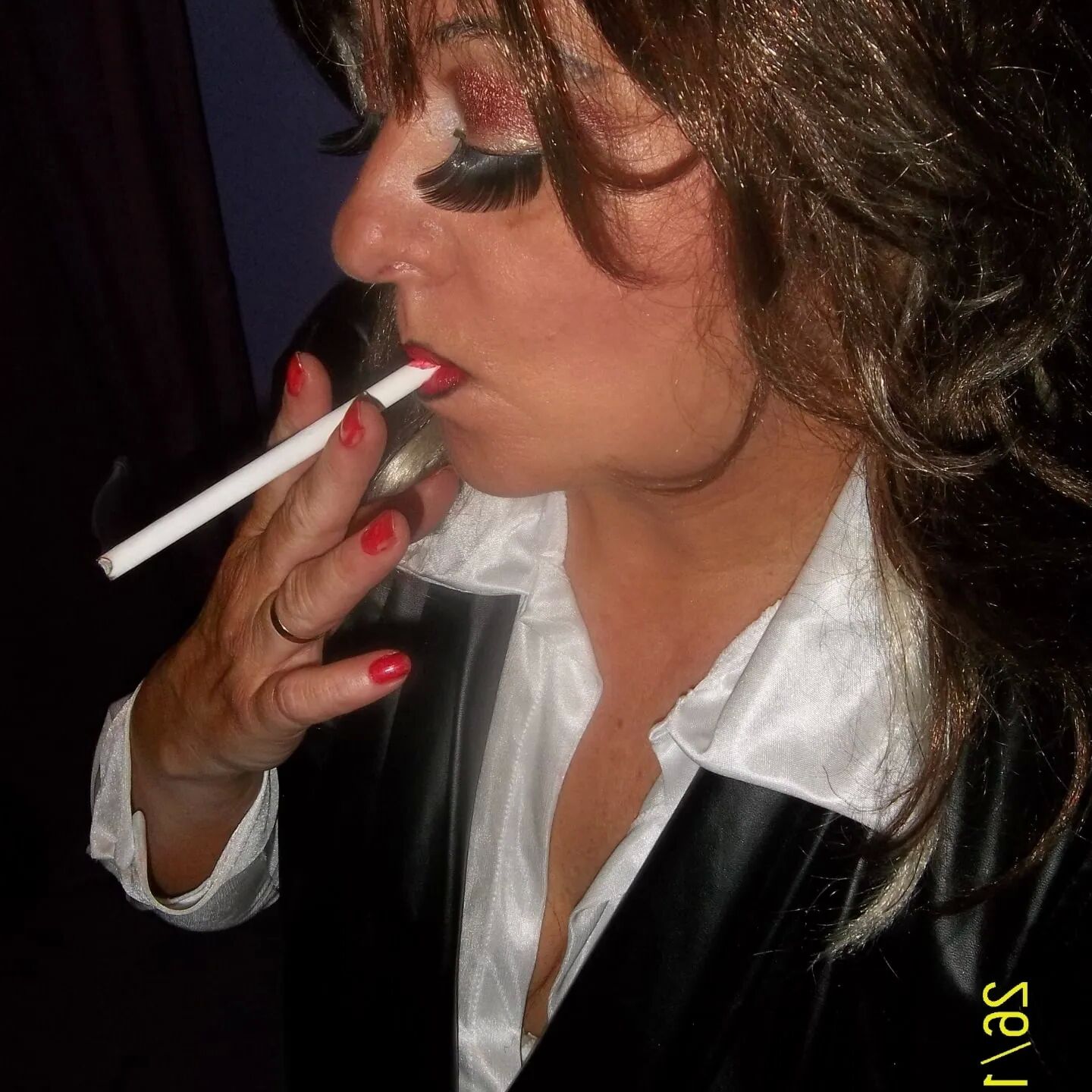 SHIRLEY SLUT 302 HAPPY