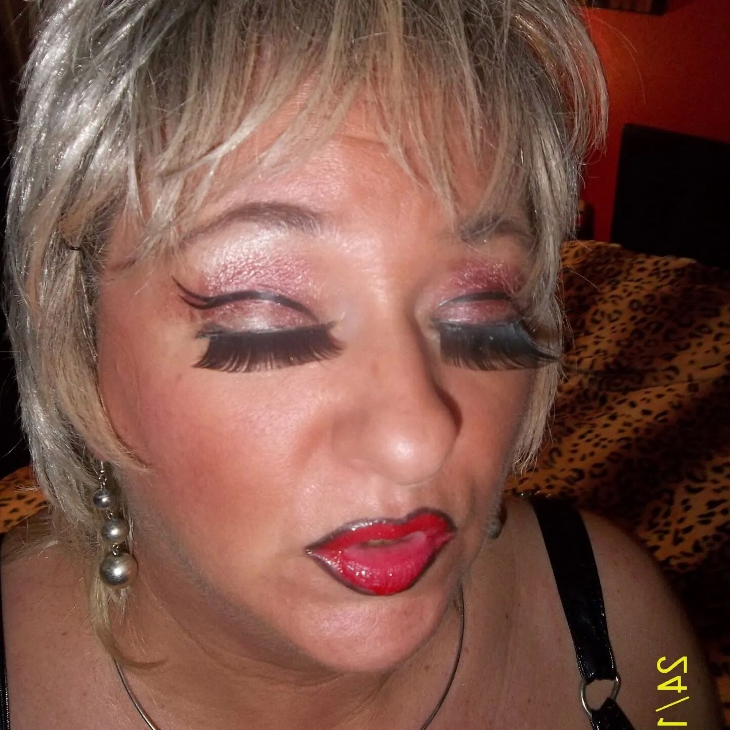 SHIRLEY SLUT 300 WHORE